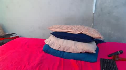 kinkynaghty online show from June 24, 2026, 12:37 pm