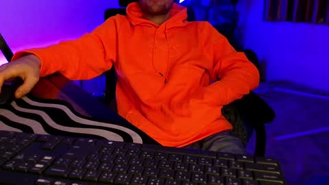 Snapshot of kinkypumpkin chatting on January 11, 2025, 1:32 pm Kenny online show from January 11, 2025, 1:32 pm