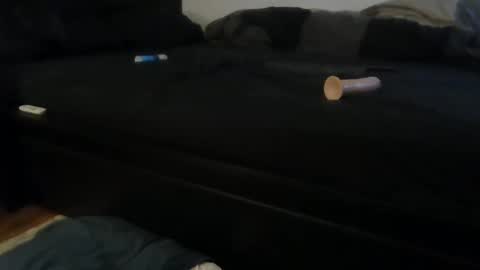 Snapshot of kinkysubmtl chatting on December 22, 2024, 7:00 am kinkysubmtl online show from December 22, 2024, 7:00 am