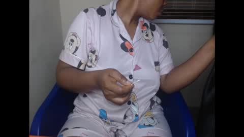 Snapshot of kinkyxxjuice chatting on September 15, 2025, 7:19 am kinkyxxjuice online show from September 15, 2025, 7:19 am