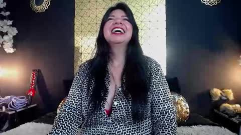 Snapshot of kinkyy_mom chatting on November 14, 2025, 3:11 pm kinkyy_mom online show from November 14, 2025, 3:11 pm