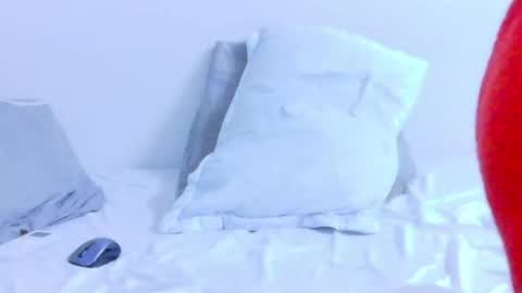 kinkyy_redhead online show from April 23, 2026, 12:29 pm