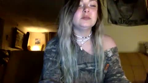 Snapshot of kipsy420 chatting on October 16, 2025, 1:28 am Kipsy Rose online show from October 16, 2025, 1:28 am