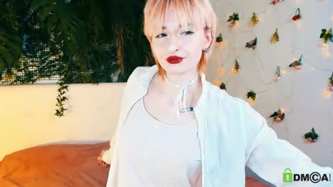 Kira online show from April 26, 2026, 9:34 pm