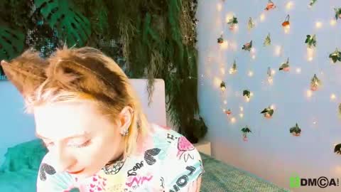 Snapshot of kira__cutie chatting on May 4, 2026, 9:00 pm Kira online show from May 4, 2026, 9:00 pm