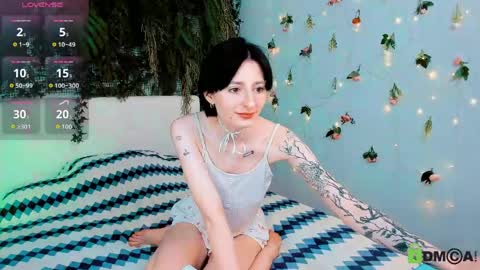 Snapshot of kira__cutie chatting on June 2, 2026, 8:55 pm Kira online show from June 2, 2026, 8:55 pm