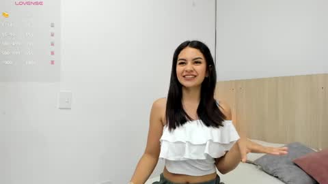 Snapshot of kira_dubois chatting on May 13, 2026, 11:29 am Kira online show from May 13, 2026, 11:29 am