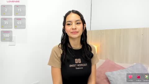 Snapshot of kira_dubois chatting on May 27, 2026, 11:40 am Kira online show from May 27, 2026, 11:40 am
