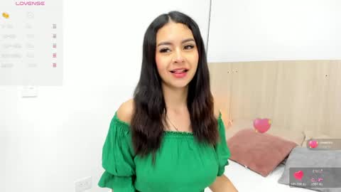 Snapshot of kira_dubois chatting on June 6, 2026, 11:26 am Kira online show from June 6, 2026, 11:26 am