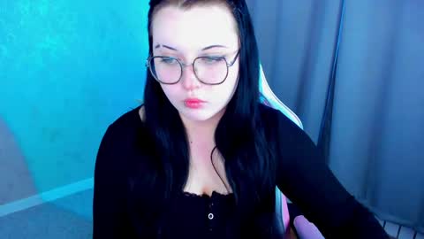 kira online show from April 24, 2026, 9:01 am