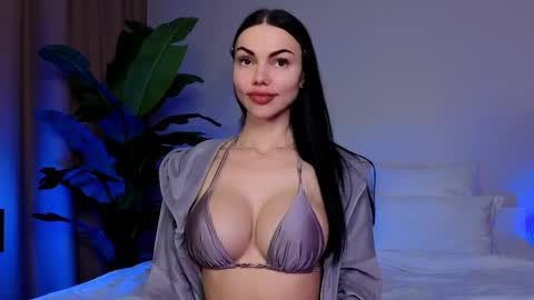 Kira and friends online show from April 4, 2026, 5:10 pm
