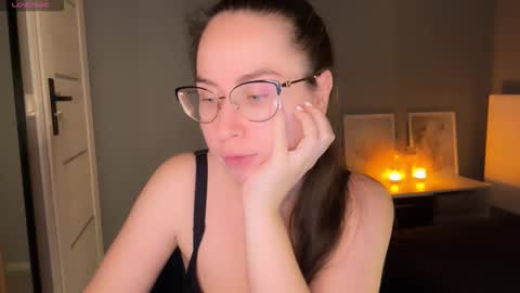 Kira online show from February 20, 2026, 7:36 pm