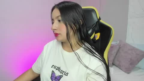 Snapshot of kira_relish chatting on May 14, 2026, 11:06 am K I R A online show from May 14, 2026, 11:06 am