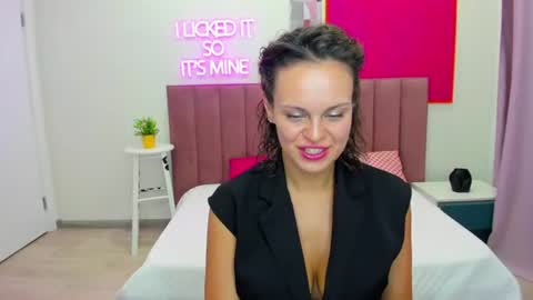 Snapshot of kira_steel chatting on June 26, 2026, 2:38 am KIRA online show from June 26, 2026, 2:38 am