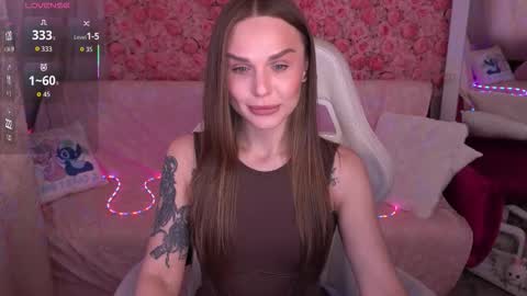 kiraagray online show from March 16, 2026, 1:59 pm