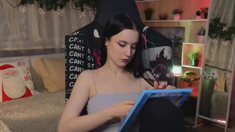 Kira    online show from March 5, 2025, 7:17 pm