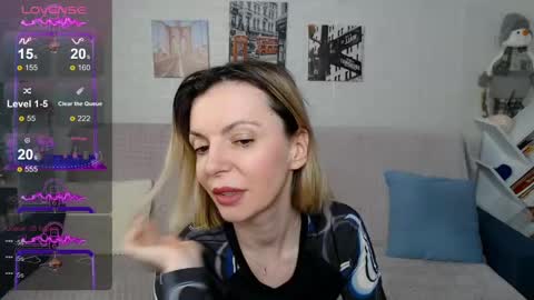 Snapshot of kiramartins_cat chatting on December 23, 2024, 4:22 am kiramartins cat online show from December 23, 2024, 4:22 am