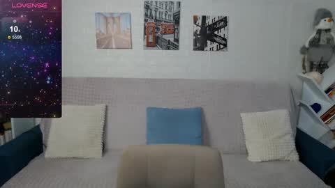 kiramartins cat online show from December 28, 2024, 4:19 am