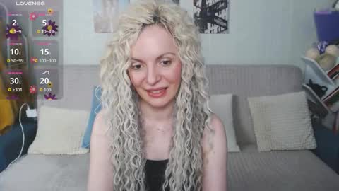 Snapshot of kiramartins_cat chatting on November 25, 2025, 5:57 pm kiramartins cat online show from November 25, 2025, 5:57 pm