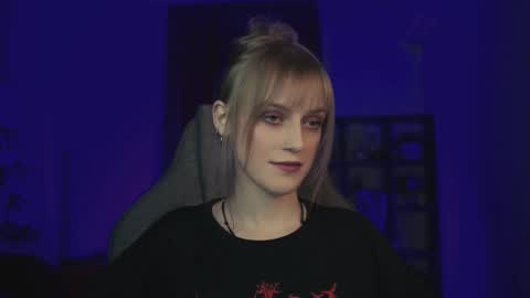 Kira online show from February 3, 2026, 2:53 am