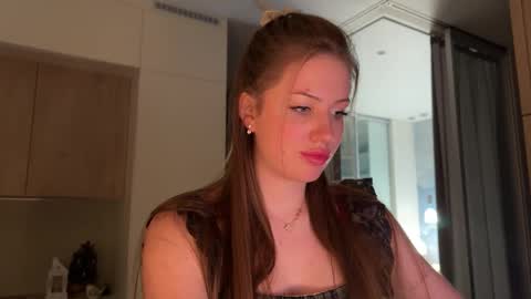 Kira online show from January 11, 2026, 3:17 pm