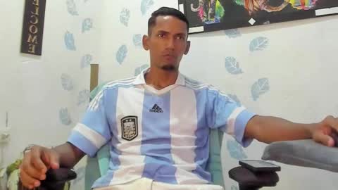 kiran_01 online show from November 4, 2025, 6:51 pm