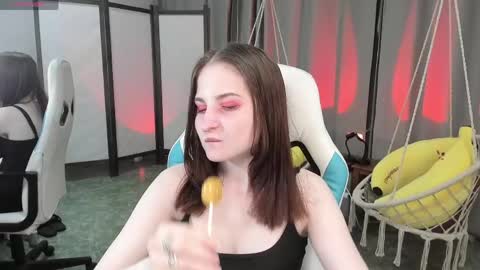 KiraParker online show from April 24, 2026, 8:11 pm