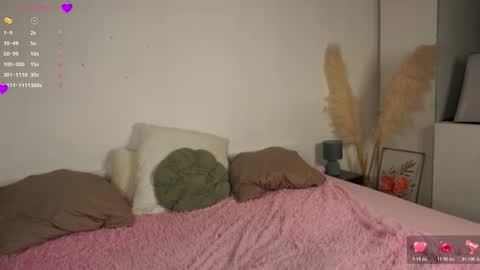 Kira online show from November 28, 2025, 7:00 am