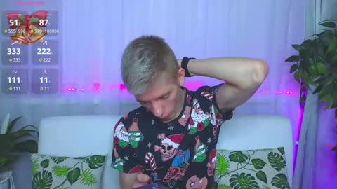 Snapshot of kireev_ chatting on December 6, 2024, 6:59 am online show from December 6, 2024, 6:59 am