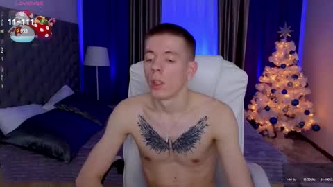 Snapshot of kireev_ chatting on December 22, 2024, 1:00 pm online show from December 22, 2024, 1:00 pm