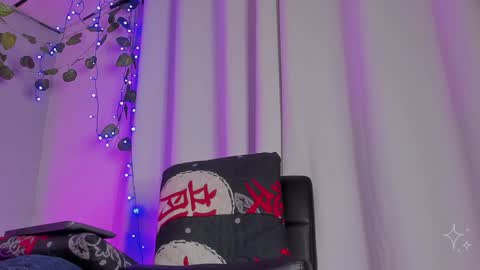 Snapshot of kiryto_babyhot1 chatting on December 24, 2024, 12:44 am online show from December 24, 2024, 12:44 am