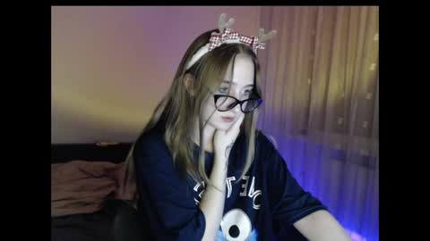 kisa____ online show from December 25, 2024, 10:48 pm