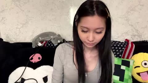 Hina online show from April 30, 2026, 1:17 pm