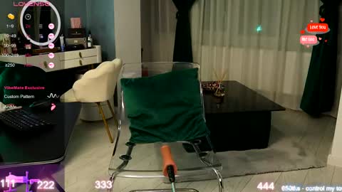 kiss_katy online show from February 28, 2025, 2:42 am