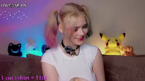 Snapshot of kiss_me_kim chatting on June 24, 2026, 2:32 am Kimberly online show from June 24, 2026, 2:32 am