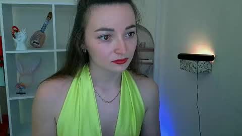 Valeria online show from May 25, 2026, 4:35 pm