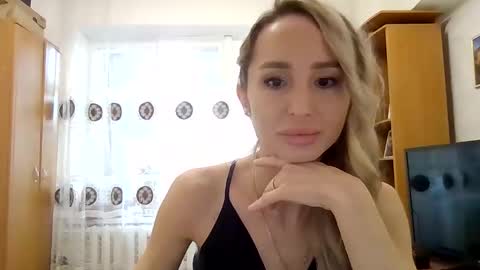 Snapshot of kissandbelle chatting on November 13, 2025, 7:29 am kissandbelle online show from November 13, 2025, 7:29 am