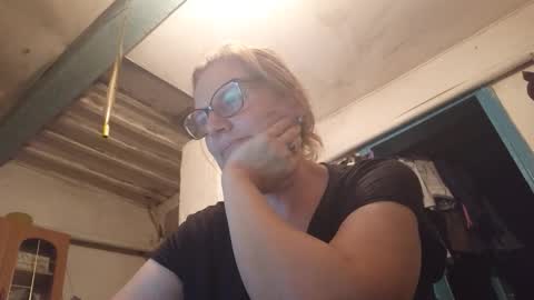 Snapshot of kissandvibe chatting on September 11, 2025, 7:03 pm kissandvibe online show from September 11, 2025, 7:03 pm