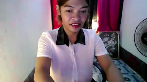 Snapshot of kisses_asian143 chatting on November 8, 2025, 9:20 am VICTORIA online show from November 8, 2025, 9:20 am