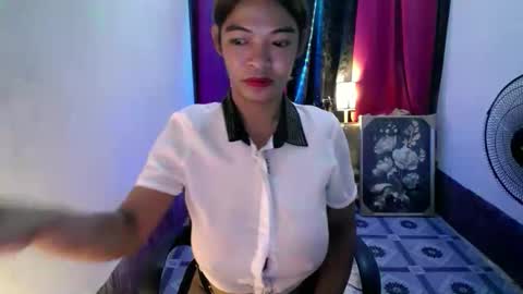 Snapshot of kisses_asian143 chatting on November 9, 2025, 10:46 am VICTORIA online show from November 9, 2025, 10:46 am