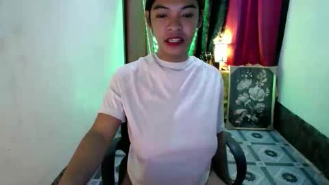 Snapshot of kisses_asian143 chatting on November 12, 2025, 10:30 pm VICTORIA online show from November 12, 2025, 10:30 pm