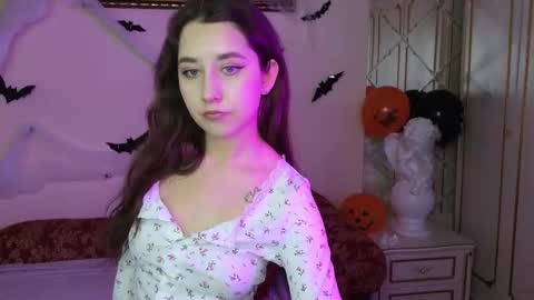 Hot Eva online show from October 19, 2025, 5:08 am