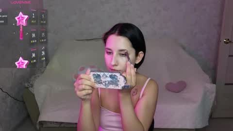 Hot Eva online show from May 27, 2026, 12:24 pm