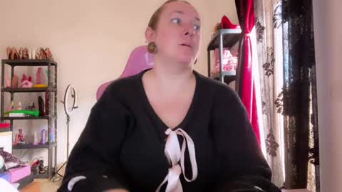 kissica online show from December 18, 2025, 9:04 am