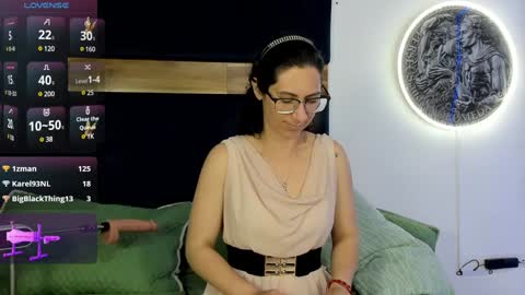 Kissing Company online show from February 4, 2025, 7:18 am