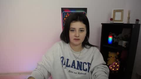 kissleoxx online show from October 19, 2025, 10:38 am