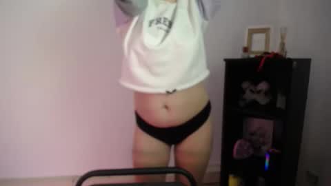 kissleoxx online show from November 13, 2025, 1:21 pm