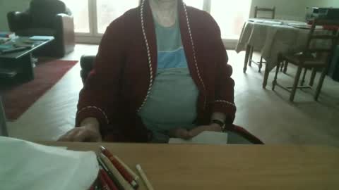 Snapshot of kisslog1 chatting on December 28, 2024, 8:37 am kisslog1 online show from December 28, 2024, 8:37 am