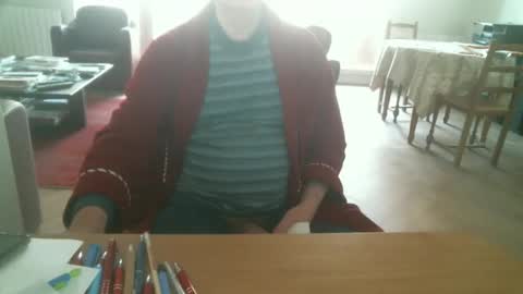 Snapshot of kisslog1 chatting on November 12, 2025, 9:21 am kisslog1 online show from November 12, 2025, 9:21 am