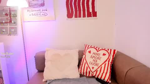 Snapshot of kissme_cutie chatting on July 1, 2026, 5:45 pm Call me Nicolle online show from July 1, 2026, 5:45 pm